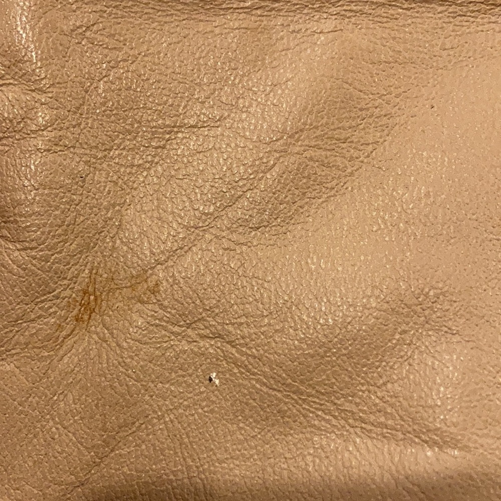 🌻 Taupe leather zipper clutch. EUC - Picture 6 of 7